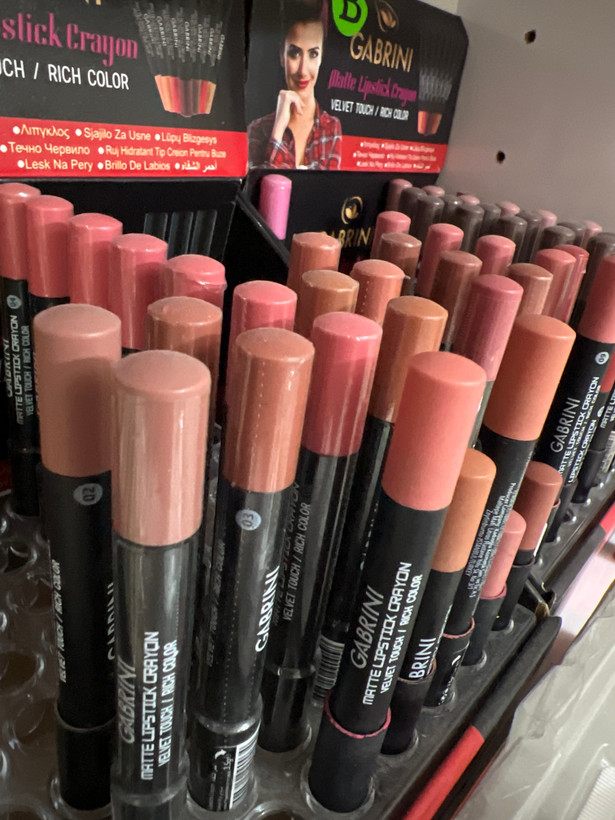 رژ لب مدادی مدل Matt Lipstick